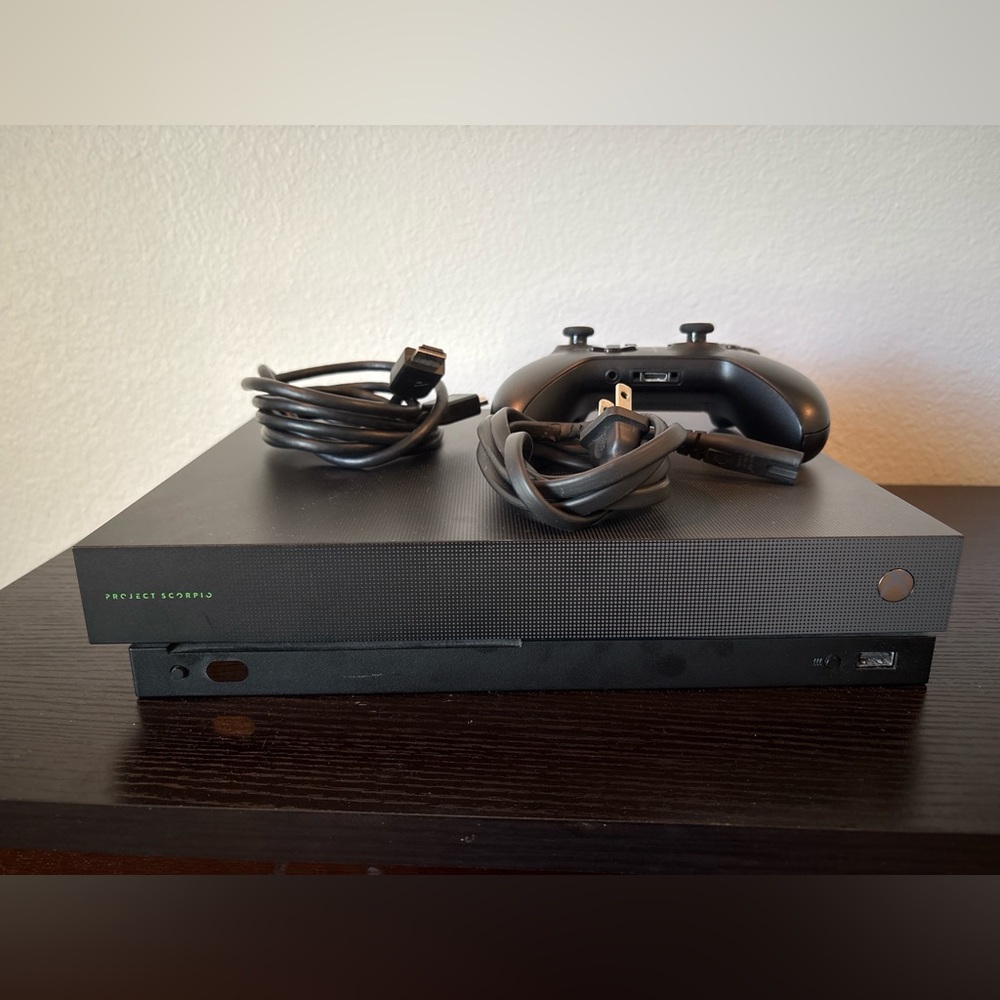Xbox One X Project Scorpio Edition 1TB — Original Controller, HDMI & Power Cord